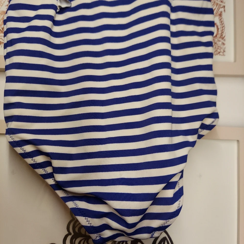 ⭐️ 5/$30 J. CREW size 4-5 blue striped swimsuit